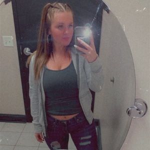 Meet your Posher, Dezaree